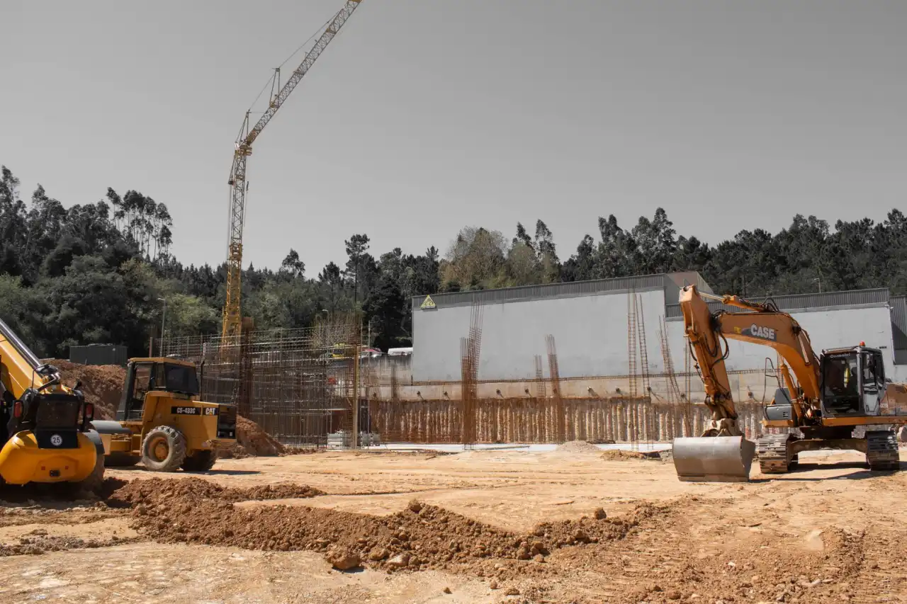 重庆山地建筑地基处理方案对比:强夯与桩基工程适用场景分析正文配图 1